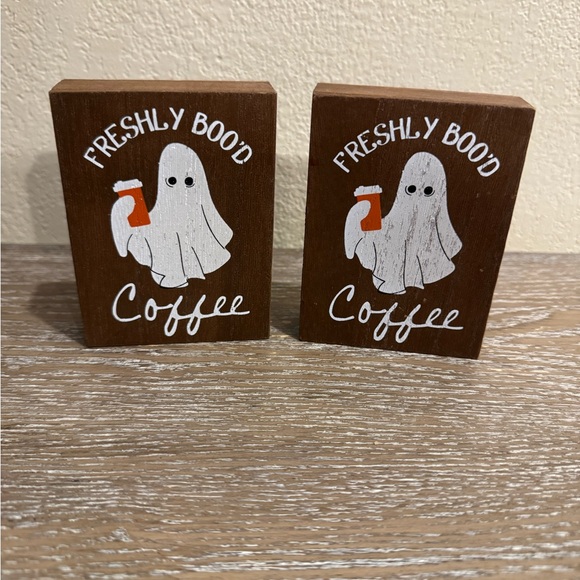 Target Bullseye 2025 Halloween Freshly Boo'd Coffee Ghost Mini Signs set of 2 - Picture 1 of 1